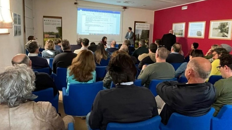 Numerosa partecipazione di pubblico all'incontro sui bandi ISL02 e ISL03 VeGAL - GAL Venezia Orientale
